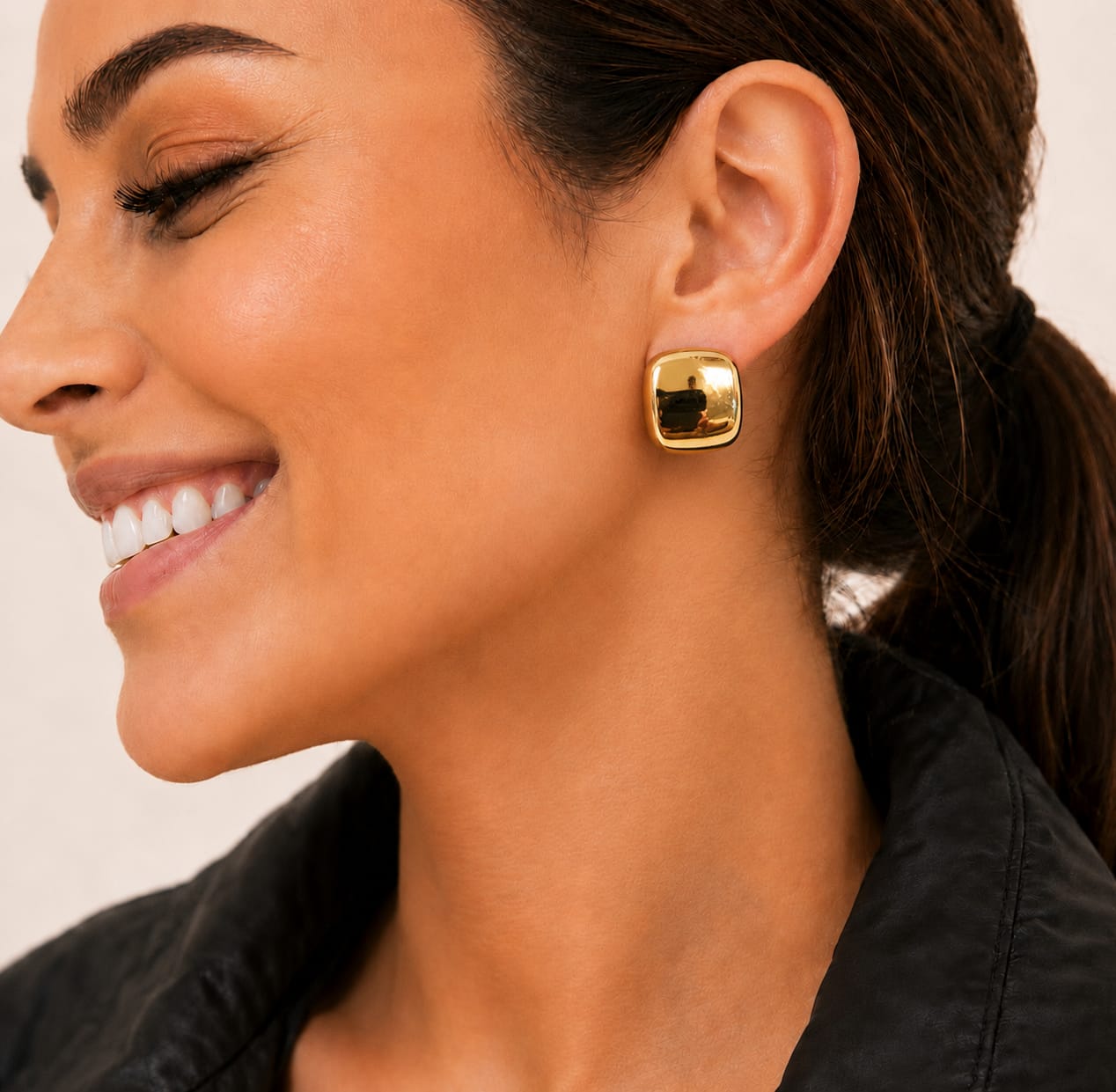 Pendientes Cuadrados Dorados de Acero Quirúrgico para Mujer
